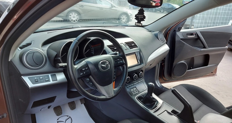 Mazda 3 cena 28900 przebieg: 110898, rok produkcji 2011 z Poznań małe 781